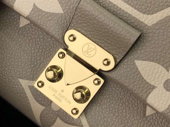 Louis Vuitton Madeleine MM handbag - LHB666 - 5