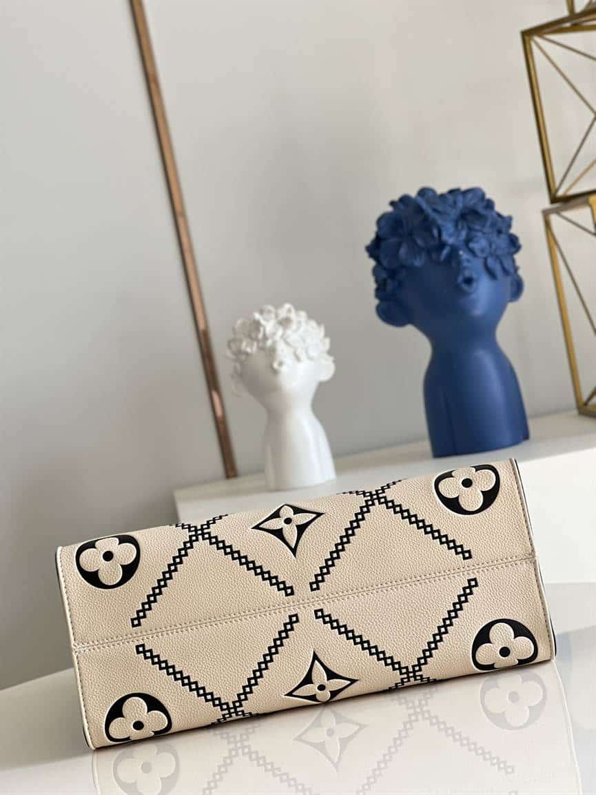 Louis Vuitton Onthego MM - LTB520 - 4