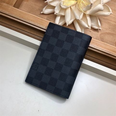 Louis Vuitton Passport Cover - WPR087 - 3