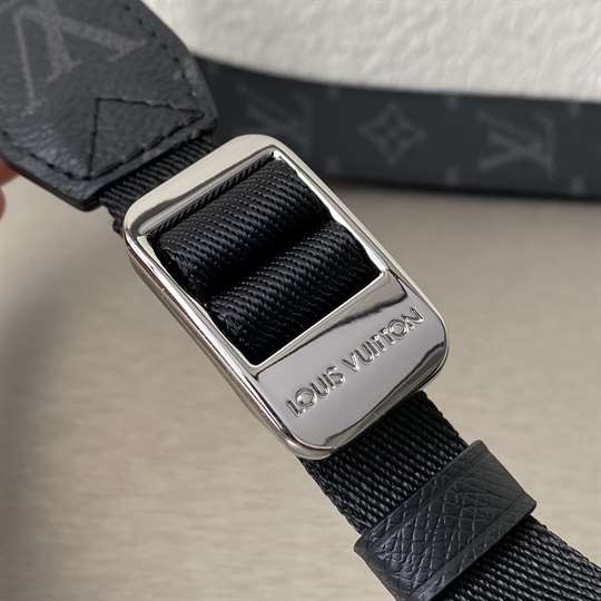 Louis Vuitton Outdoor Slingbag - LMB172 - 8