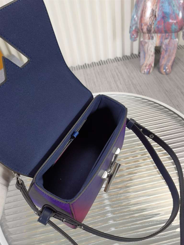 Louis Vuitton Twist PM handbag - LHB611 - 8
