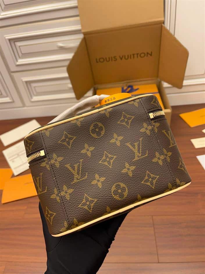 Louis Vuitton Square Bag - LHB437 - 3