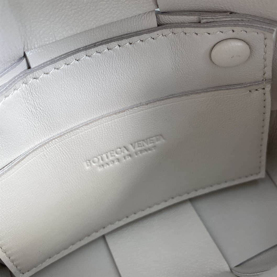 Bottega veneta Cassette in White - PBV06 - 5