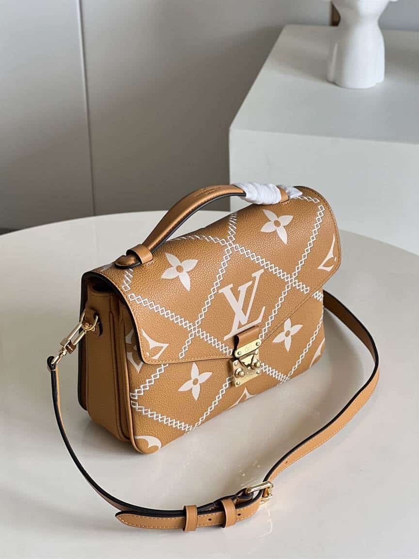 Louis Vuitton Pochette Metis handbag - LHB508 - 4