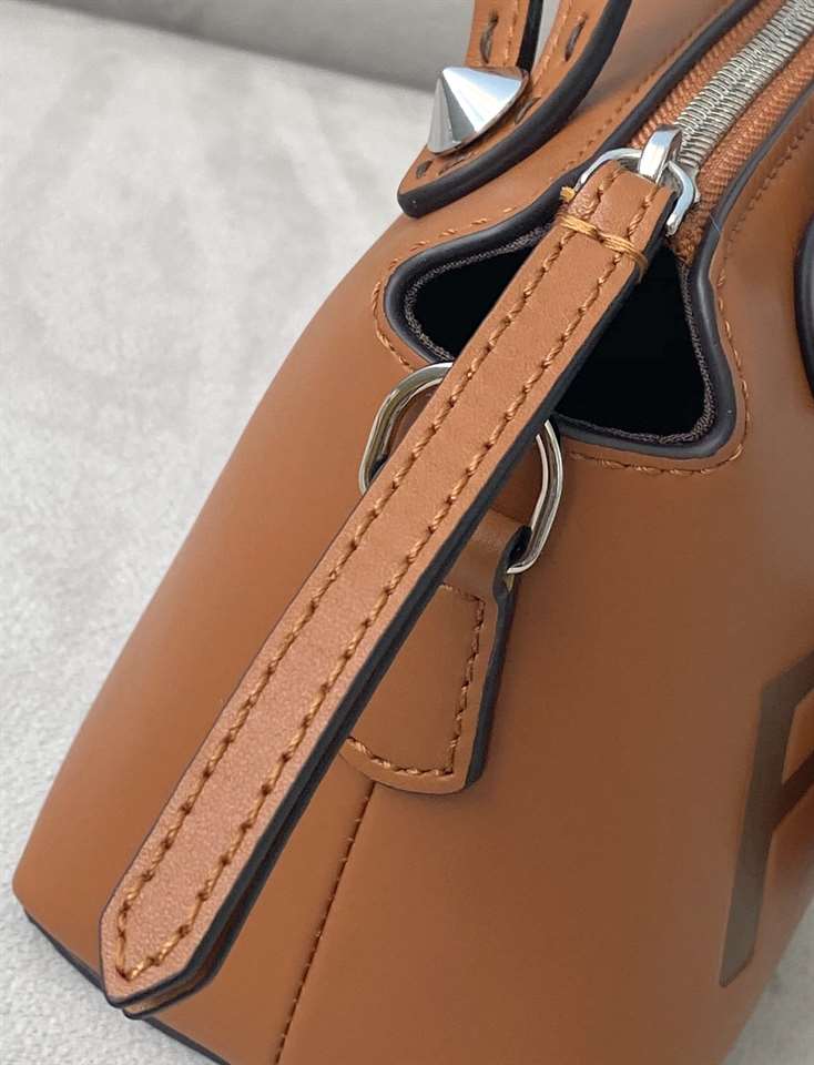 FD Medium 8286 By The Way Handle Bag - FPD85 - 5