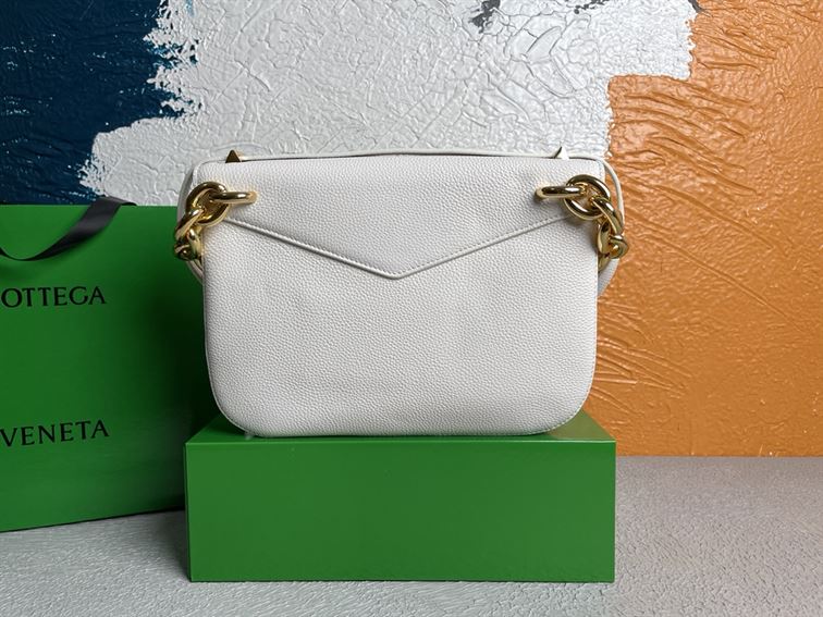 Bottega Veneta Wonmen's Mount in White - PBV16 - 3