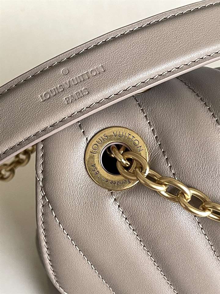 Louis Vuitton Wave Chain Bag - LHB353 - 6