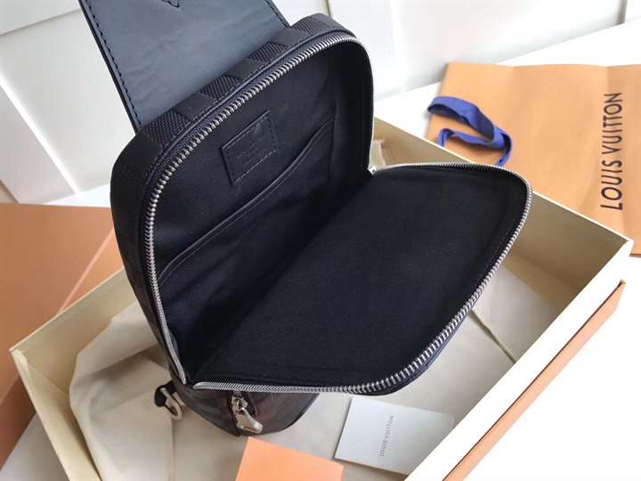 Louis Vuitton Avenue Sling Bag - LMB315 - 6