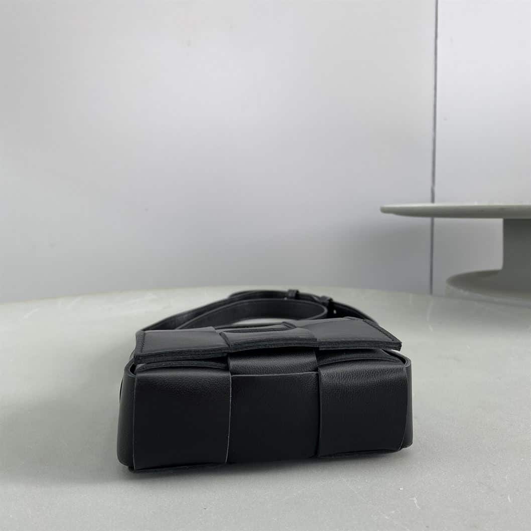 Bottega veneta Men's Cassette in Black - PBV07 - 4