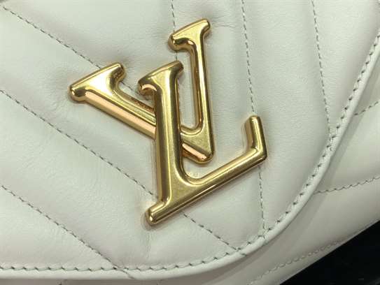 Louis Vuitton Wave Chain Bag - LHB323 - 5