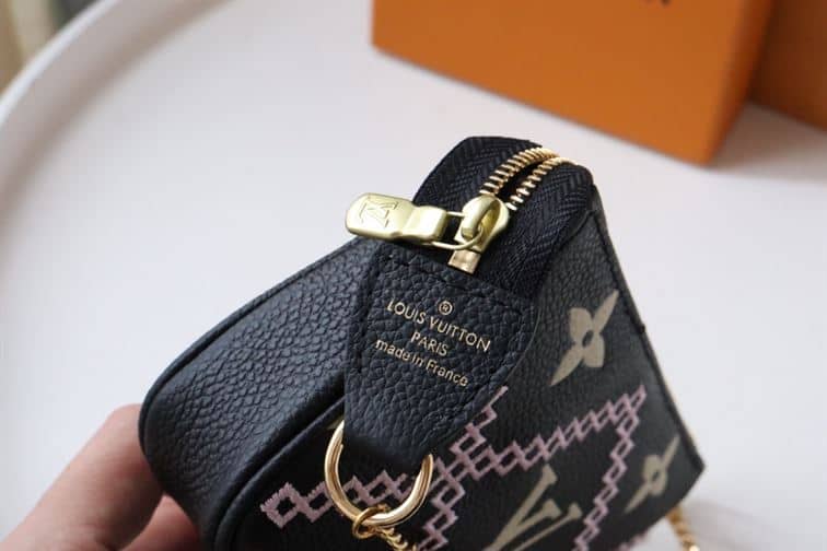 LOUIS VUITTON MONOGRAM EMPREINTE BRODERIES BAG - LHB621 - 3