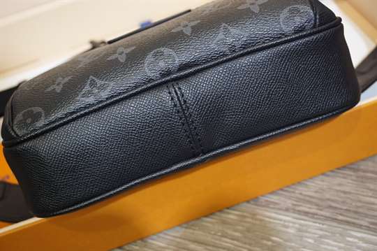 Louis Vuitton Outdoor Bumbag - LMB292 - 8
