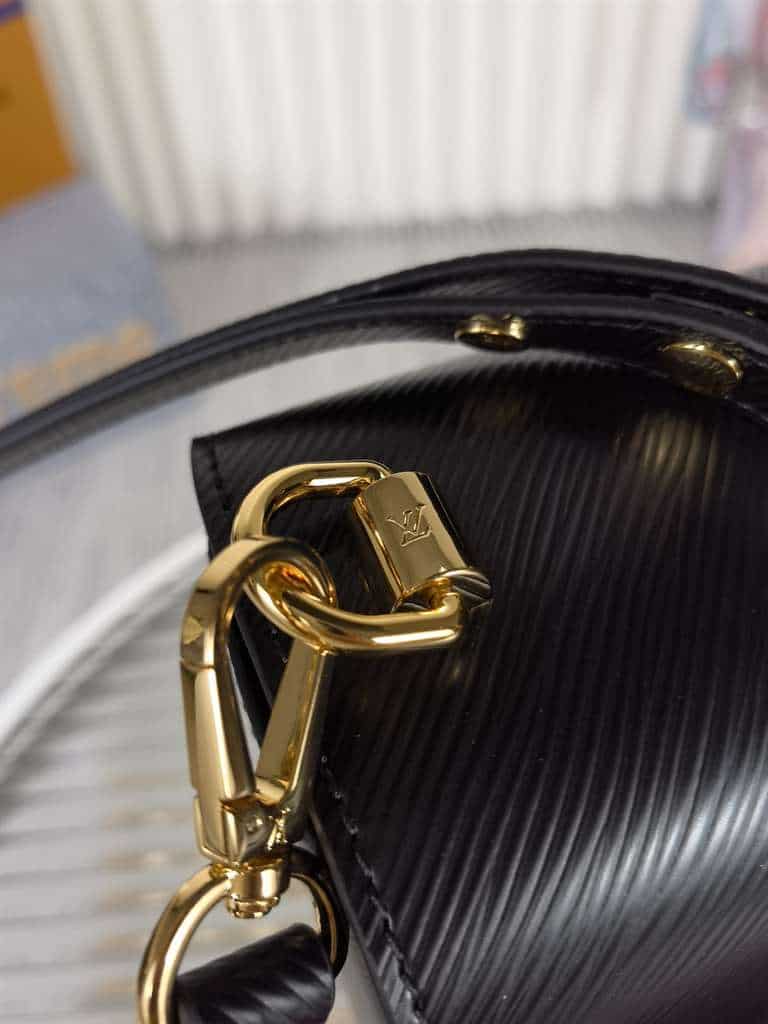 Louis Vuitton Twist MM handbag - LHB651 - 7