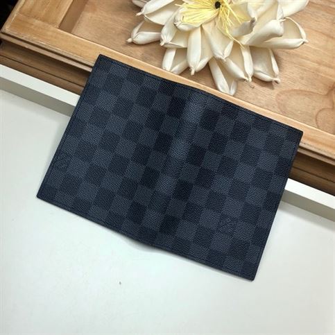 Louis Vuitton Passport Cover - WPR087 - 5