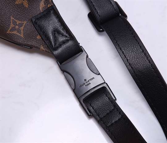 Louis Vuitton Discovery Bumbag - LBB290 - 4