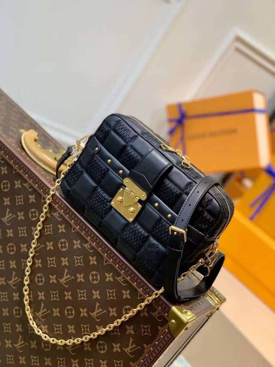 Louis Vuitton Troca MM - LHB476 - 2