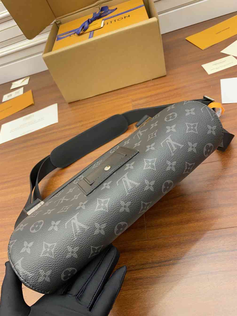 Louis Vuitton Messenger PM Voyager Bag - LMB321 - 5