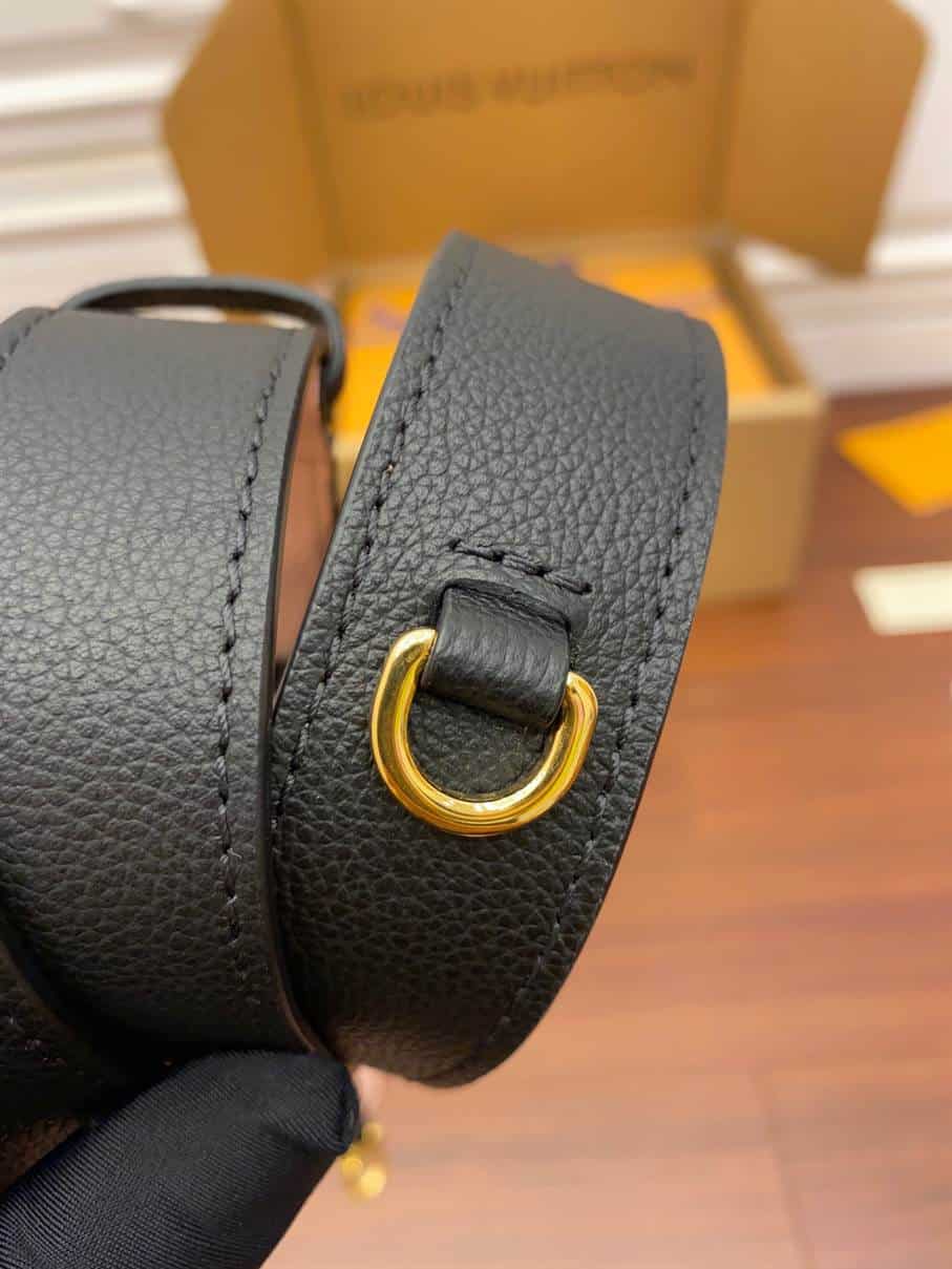 Louis Vuitton Lockme Tender - LHB472 - 5