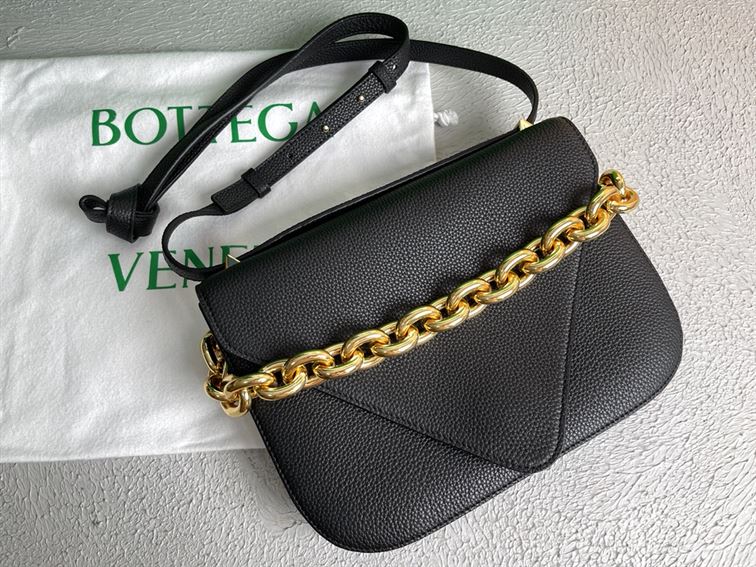 Bottega Veneta Wonmen's Mount in Black - PBV14 - 8