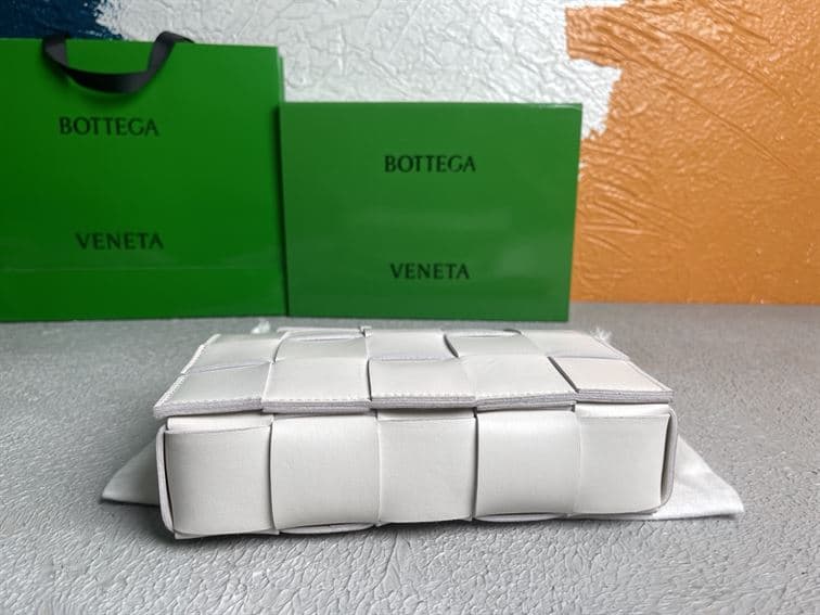 Bottega veneta Women's Cassette in White - PBV08 - 6