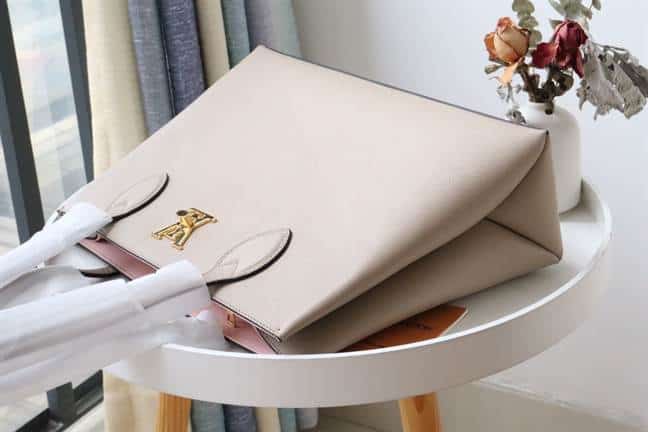 Louis Vuitton Lockme Shopper - LHB497 - 3