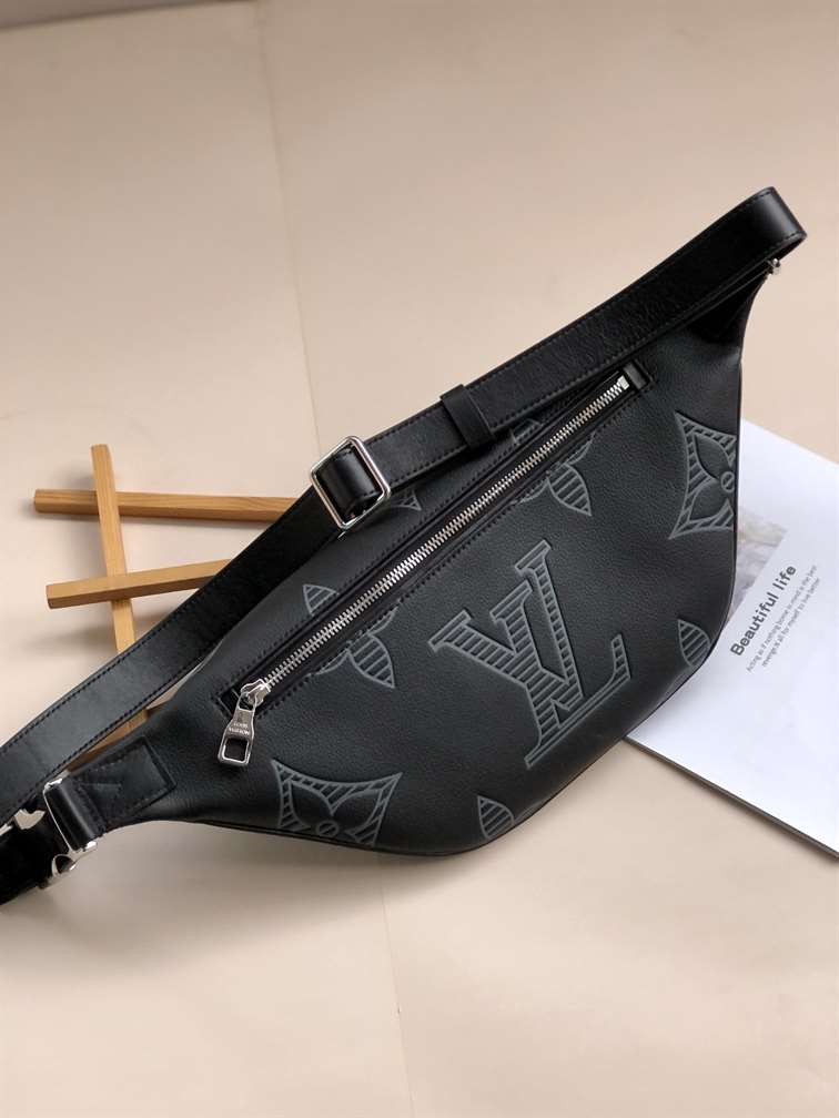 Louis Vuitton Discovery Bumbag - LBB282 - 4