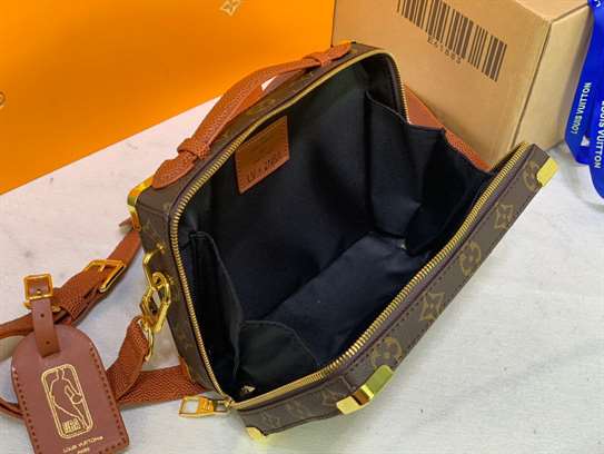 Louis Vuitton Logo Messenger And Shoulder Bag - LMB247 - 4