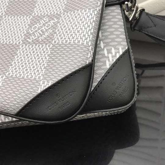 Louis Vuitton Outdoor Bumbag - LMB305 - 7