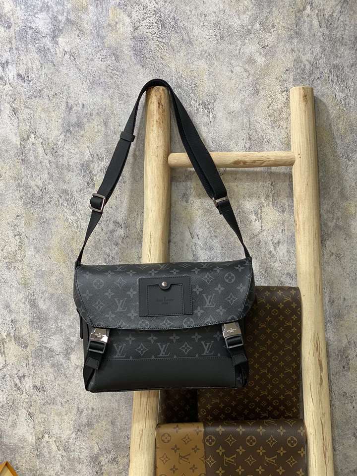 Louis Vuitton Messenger PM Voyager - LMB241 - 6