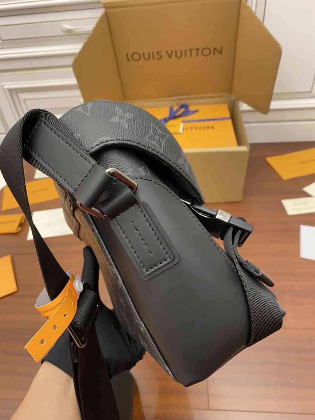 Louis Vuitton Messenger PM Voyager Bag - LMB321 - 7