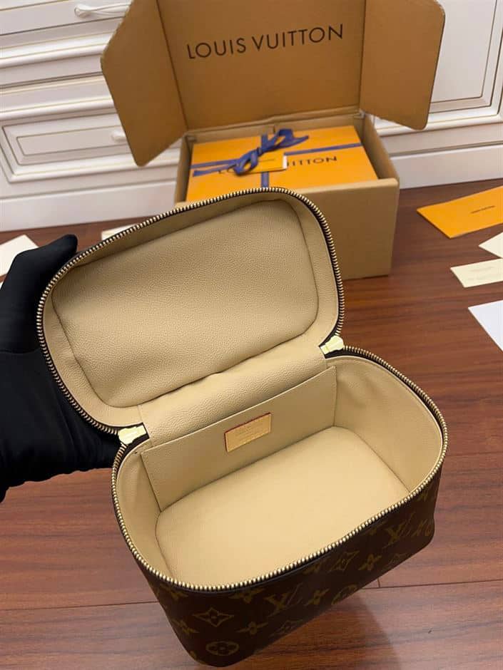 Louis Vuitton Square Bag - LHB437 - 8