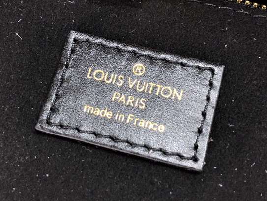 Louis Vuitton Black Synthetic Knitted Raffia Shoulder Bag - LTB549 - 7