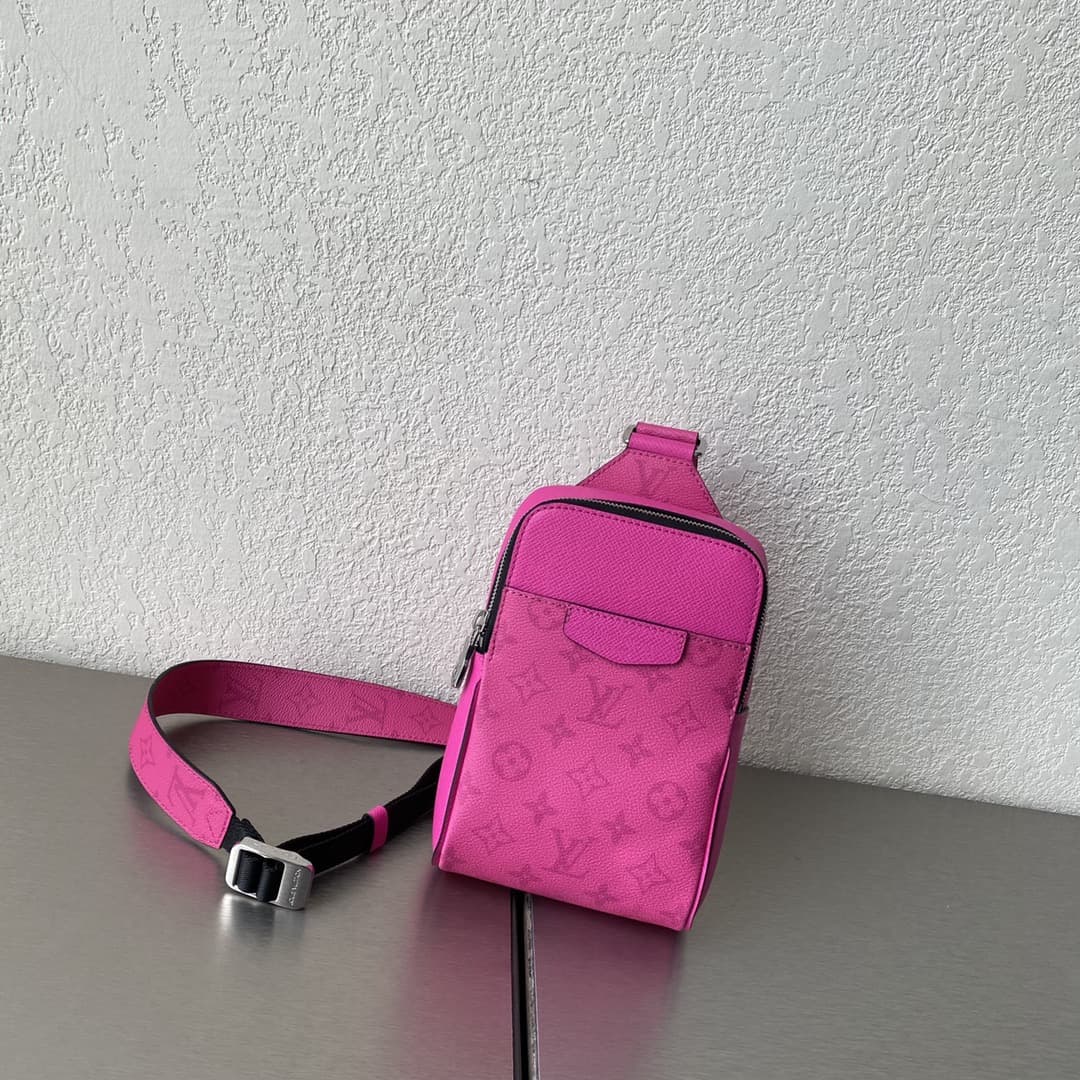 Louis Vuitton Outdoor Slingbag - LMB173 - 2