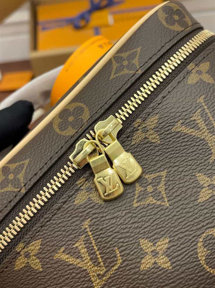 Louis Vuitton Square Bag - LHB437 - 5