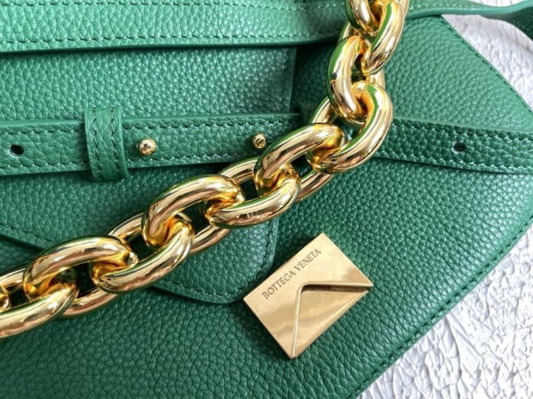 Bottega Veneta Wonmen's Mount in Jungle - PBV17 - 4