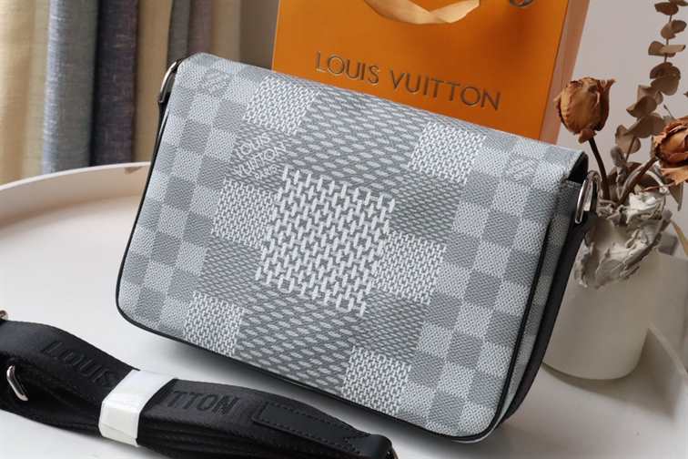 LOUIS VUITTON DAMIER INFINI CLUTCH - LMB336 - 5