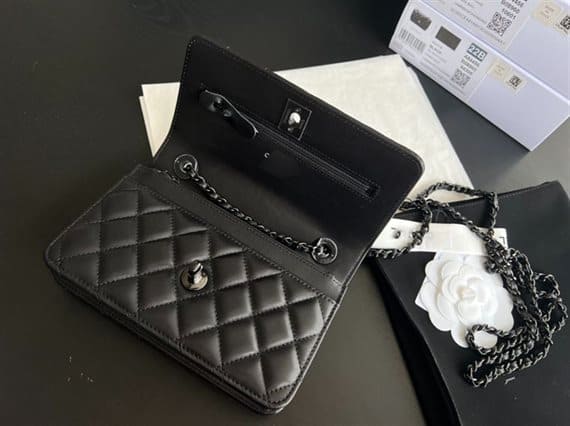 CNL Crossbody Bag - CHB181 - 5