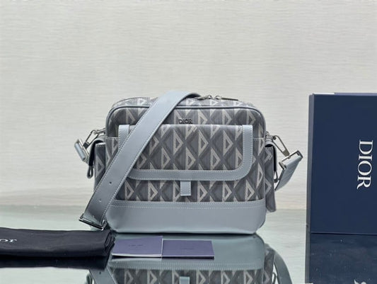 Dior Hit The Road Messenger Pouch - DMB25 - 1