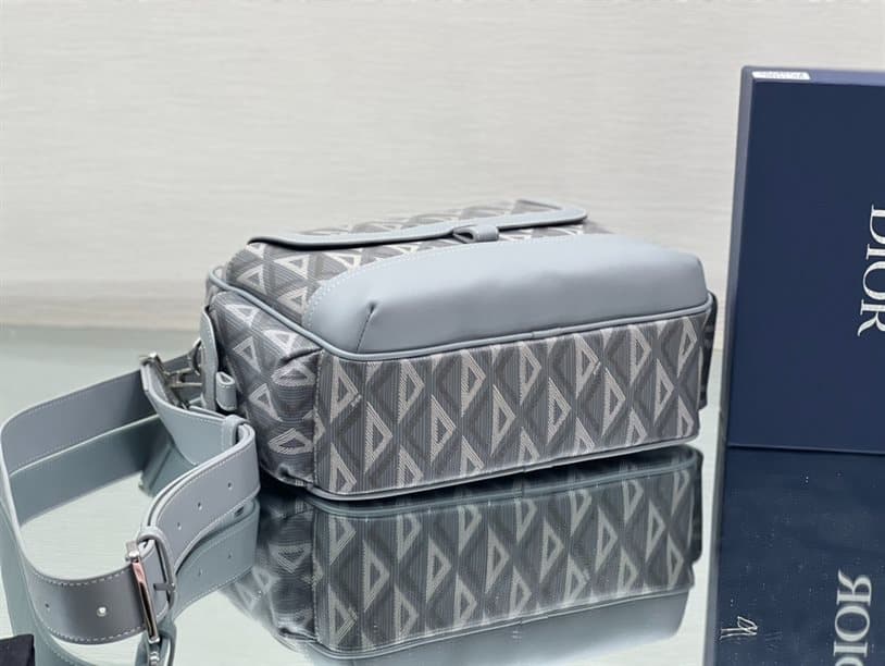 Dior Hit The Road Messenger Pouch - DMB25 - 4