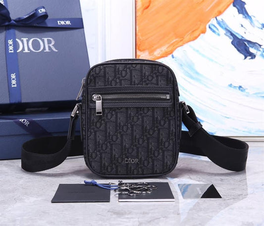 Dior Oblique Jacquard Messenger Bag - DMB21 - 1