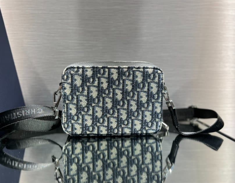 Dior Pouch With Strap- DMB09 - 3