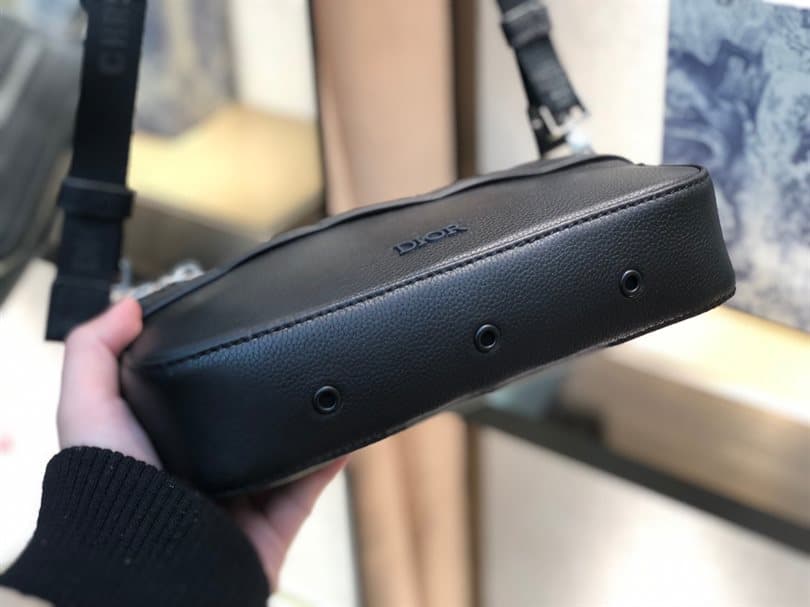 Dior Pouch With Strap- DMB11 - 4