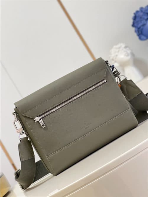 LOUIS VUITTON TAKEOFF MESSENGER - LMB344 - 2