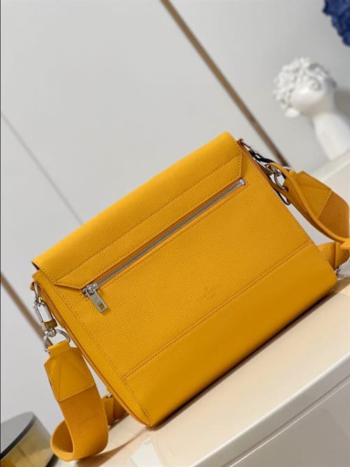 LOUIS VUITTON TAKEOFF MESSENGER - LMB345 - 2