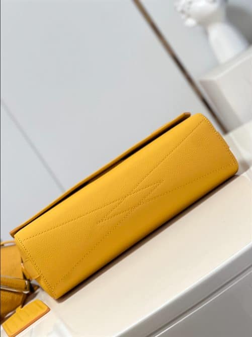 LOUIS VUITTON TAKEOFF MESSENGER - LMB345 - 6
