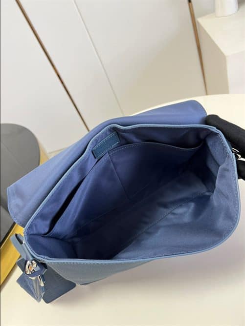 LOUIS VUITTON TAKEOFF MESSENGER - LMB347 - 3