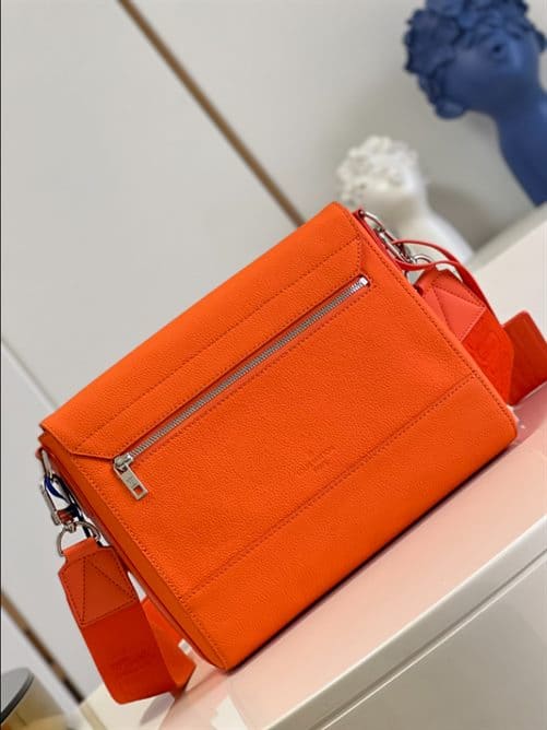 LOUIS VUITTON TAKEOFF MESSENGER - LMB348 - 2