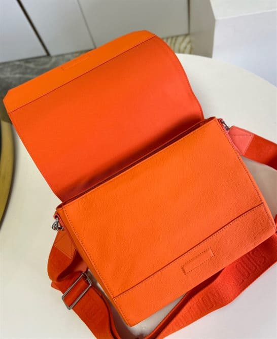 LOUIS VUITTON TAKEOFF MESSENGER - LMB348 - 4