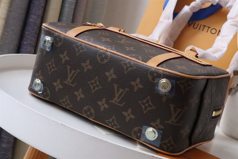 Louis Vuitton Cité handbag - LHB702 - 4