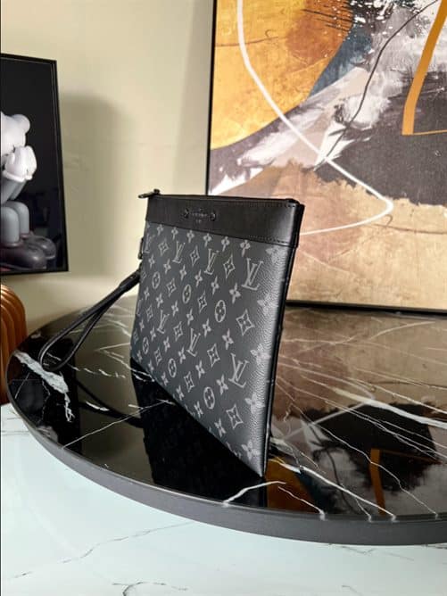 Louis Vuitton Discovery Pochette - LP69 - 3